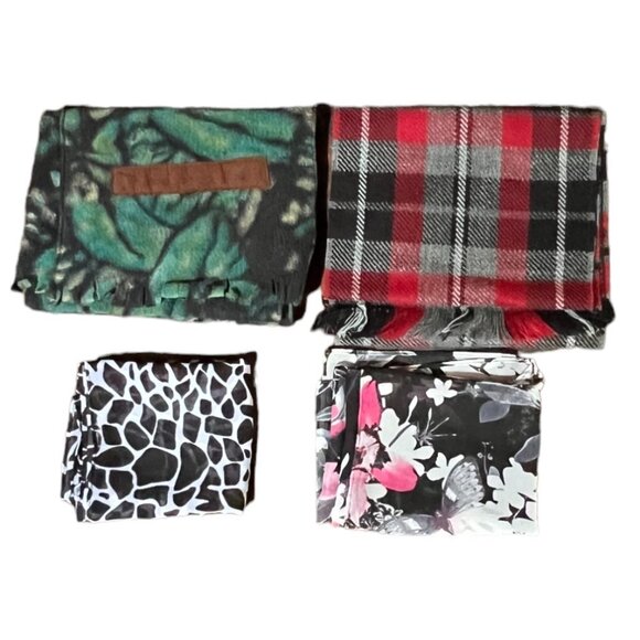 Lot of 4 Scarves: 2 Warm Scarves + 2 Silky Scarves - Picture 9 of 9